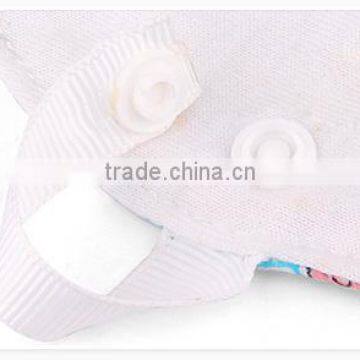 China Manufacturer Produce 2 Button Cheap Bibs for Babies photo-2
