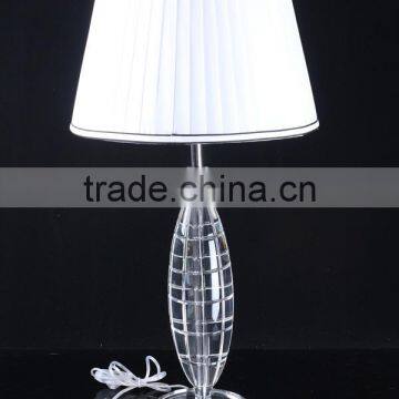 2015 hot crystal egg shaped table lamp