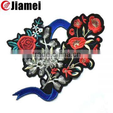 Factory cheap custom embroidered rose patch