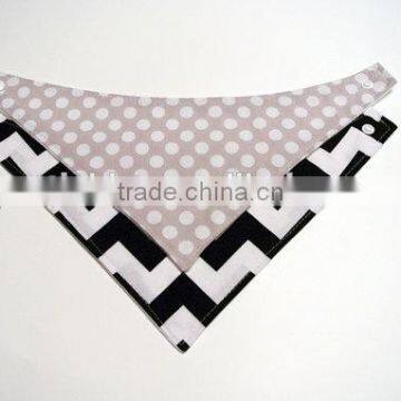 High quality cute 100% organic cotton bandana baby bib and easy to clean