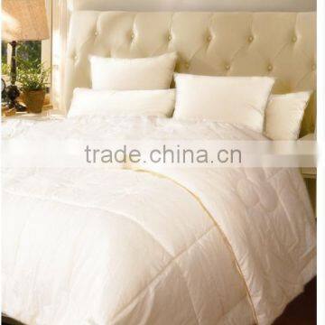 30% soybean fiber+70%3D hollow fiber soft soybean quilt with a fashion jacquard style