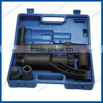 1:58 Truck Labor Saving Wrench