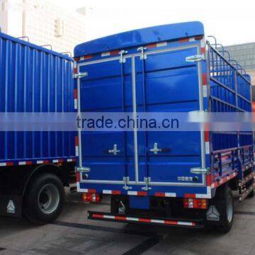 SINOTRUK HOWO Cargo Truck Low Price / Light duty truck