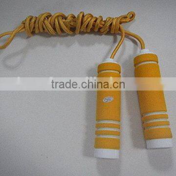 Eco-friendly anti-slip rubber foam skipping rope