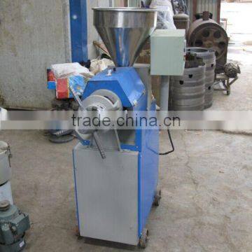 Mini Screw Oil Press Machine With Low Price photo-3