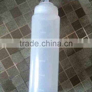 Easy to use 600ml sauce plastic bottles