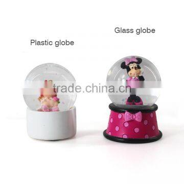 2015 Customized Cheap Plastic Snow Globe photo-4