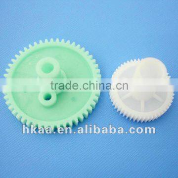 small plastic gears for toys