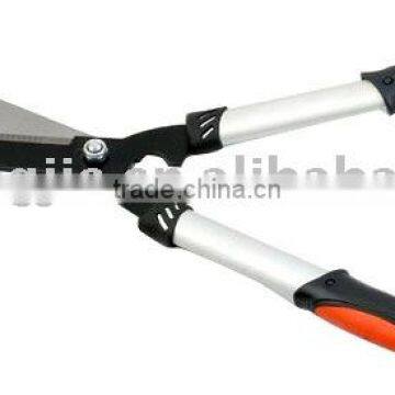 hedge shear with alum handle