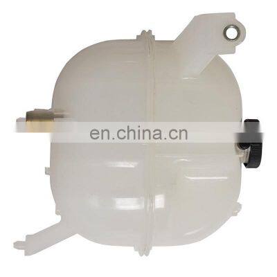 16470-75121 High Quality Auto Radiator Coolant Expansion Tank for Toyota Hiace photo-3