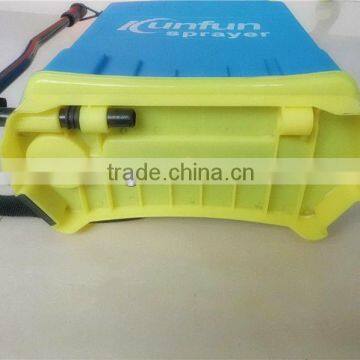 12L Agricultural Hand Sprayer With Transparent Water Level photo-6
