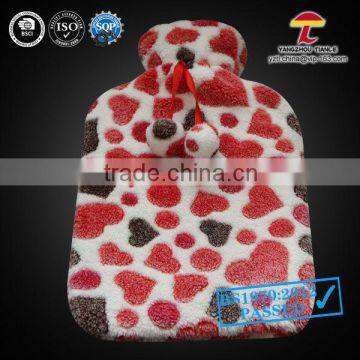 BS standard natural rubber hot water bottle with red hearts cover