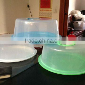 clear plastic bread storage container