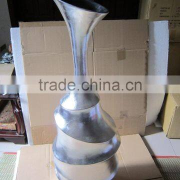 Strange-shaped Modern Lacquer Vase From Vietnam Wholesale