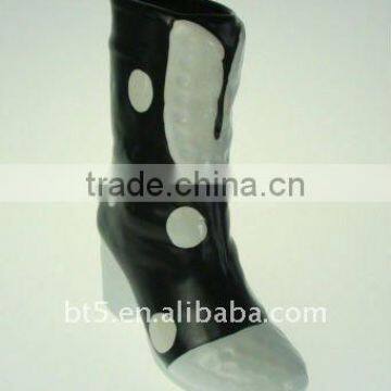 Ceramic flower vase boots shape