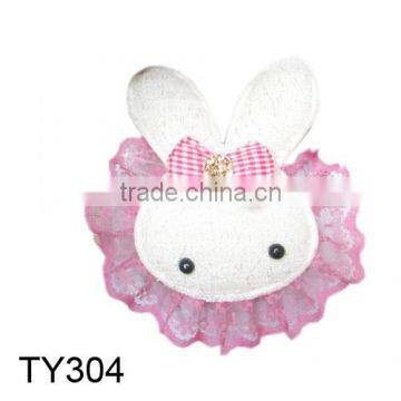 Kawaii rabbit brooch with bowknot