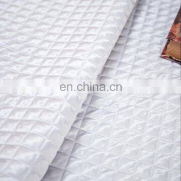 Home Fashion Design Lightweight Breathable Geometric Hypoallergenic Square Pattern Satin Stylish Microfiber Bedding Quilt Set photo-5