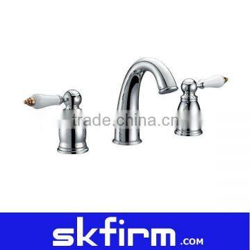 Deck Mounted 3 Pieces Bathroom Bath Basin Mixer Faucet Set