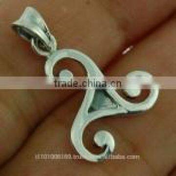 Triskele Triple Spiral Silver Pendant, pn133