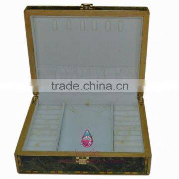 Small Jewelry Box With Pocket and Cushion photo-4