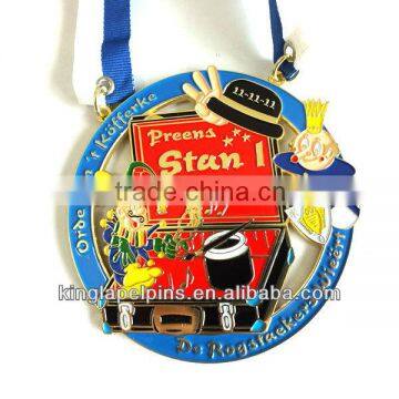 SM-MM005 Customized golden plating medallion with ribbon