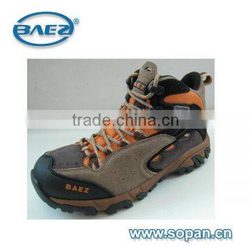 New designed mountain hiking shoes