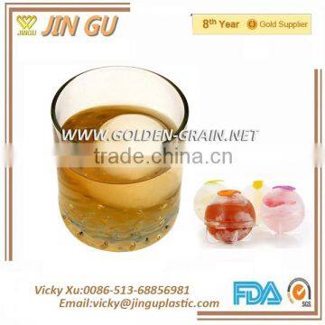 ball shape plastic ice cube