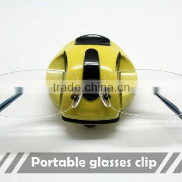 Portable glasses clip