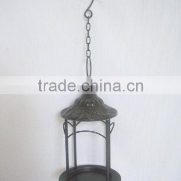 HANGING bird feeder