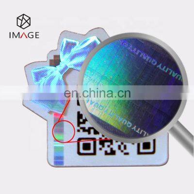 Наклейка с голографической антифальсификацией, на которой напечатан QR-код photo-3
