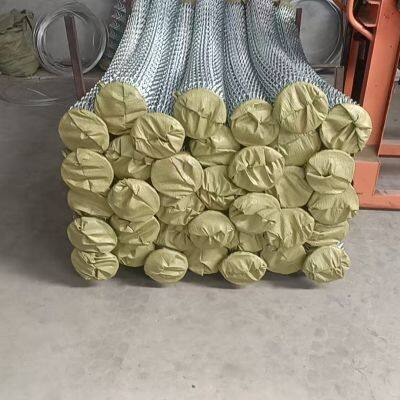 PVC-beschichtetes Kettenzaunnetz mit einer Höhe von 1,83 m für Sportplatzumzäunungen