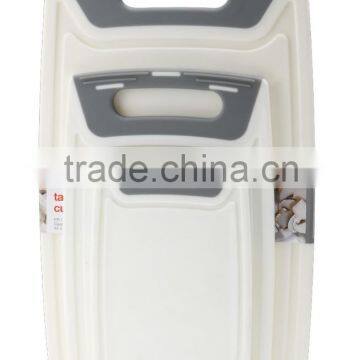 Eco friendly 3pc 0.9cm thickness plastic cutting boards chopping boards packed with color sleeve