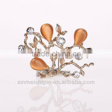 brooch pin