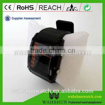 2016 high Quality OEM watch mens,Sport Watches 5 ATM waterproof with custom logo IPG plated case