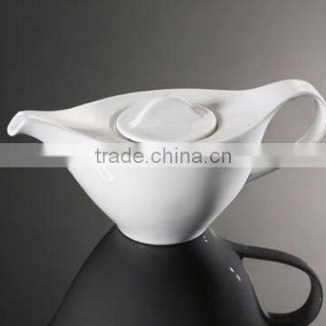 porcelin 500ml boat shape tea pot H7031