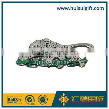 wholesale promotional fashionable promotional metal flake glitter pin badge