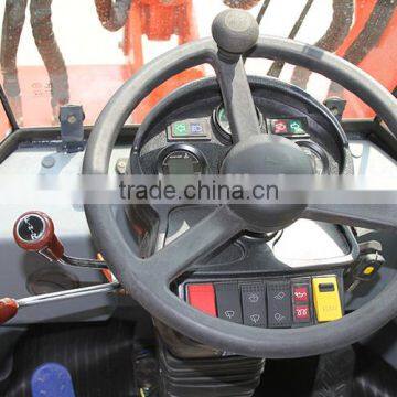 China Super Cheap Price New Model 38kw 4WD Mini Tractor Front End Loader for Sale photo-2