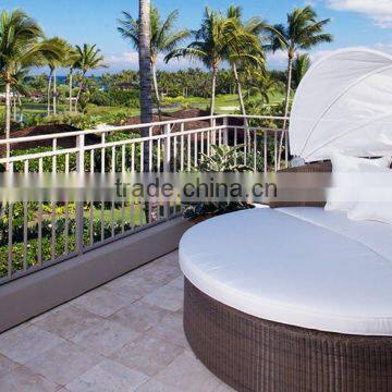 2017 Trade Assurance Comfortable Round Shape pe Round Rattan Wicker Chaise Sun Daybed With Plastic Canopy photo-2
