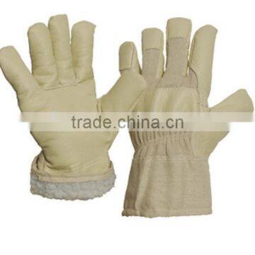 Polyurethane artificial leather winter gloves with the fur lining