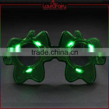 Laura Fairy Saint Patrick's Day Plastic Green Leaf Shaped LED Party Sunglasses                        
                                                Quality Choice