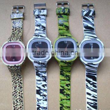 cheap and fashion oem silicone jelly watch