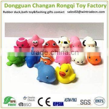 Rotocasting vinyl material rubber toy spray water 2016 bath animal