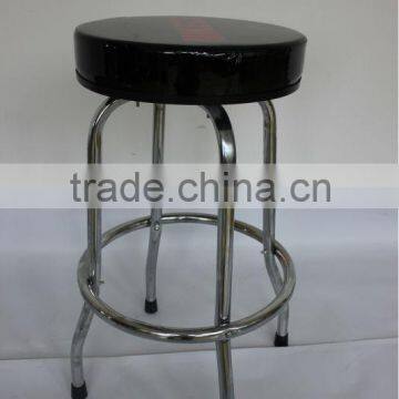 Swivel bar stool with wheels