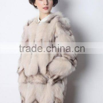 Real Beige Color Fox Scrap Fur Coat with Cheap Price from China