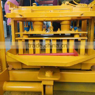 Indonesia Columbia Concrete Block Machine QMY4-30 Handmade Brick Making Machine photo-3