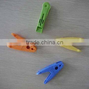 popular plastic clothes clips