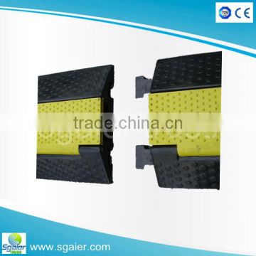 Good quality with 3 channels Black and Yellow Rubber Cable Protector Ramp