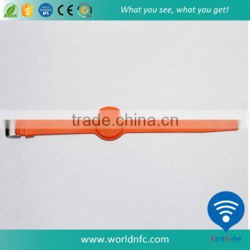 13.56 mhz Ntag 215 Customized LOGO Adjustable Waterproof RFID Bracelet for VIP