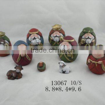 nativity scene figurines