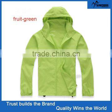 100% Polyester Lightweight Waterproof Jacket photo-3
